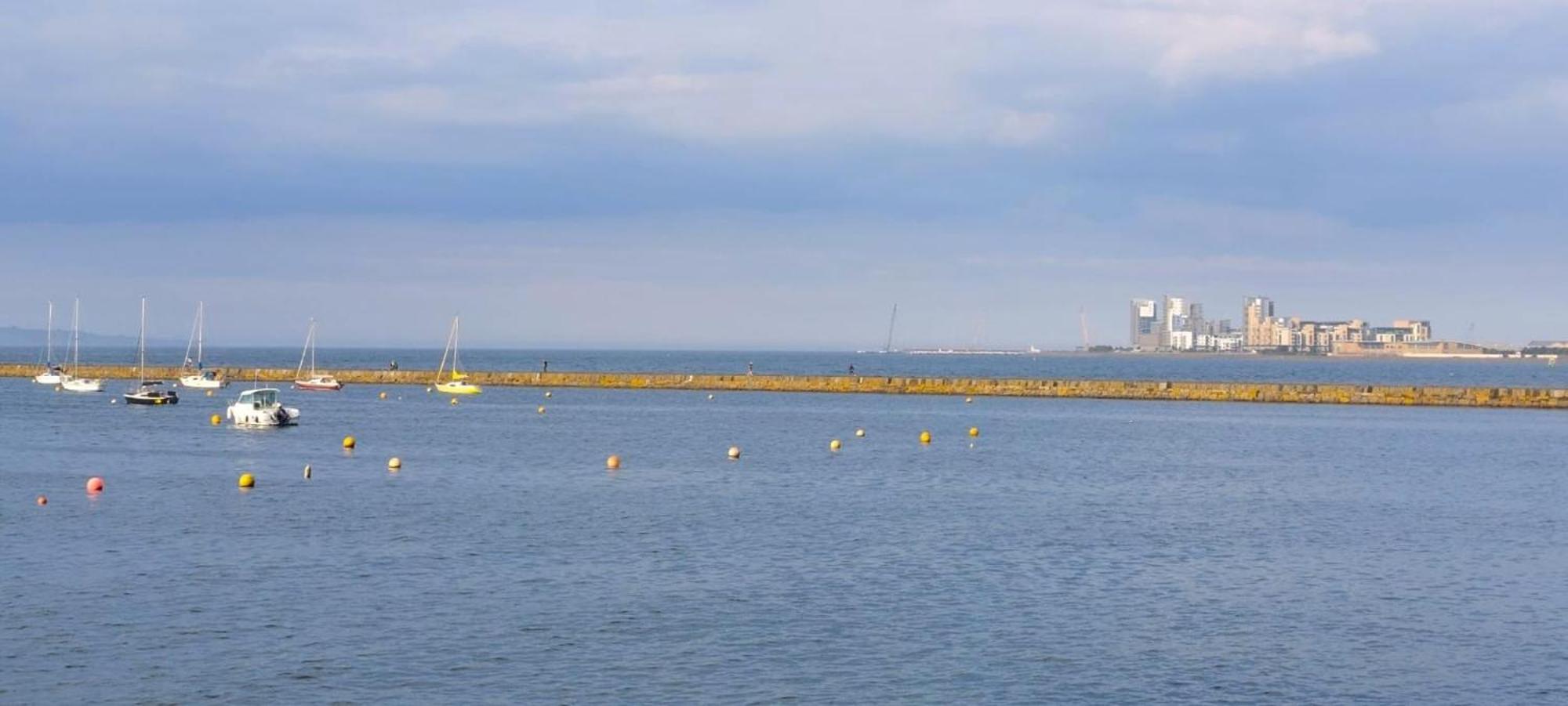 אדינבורו Lovely Sea Rooms, Easy Access To Centre & Airport מראה חיצוני תמונה